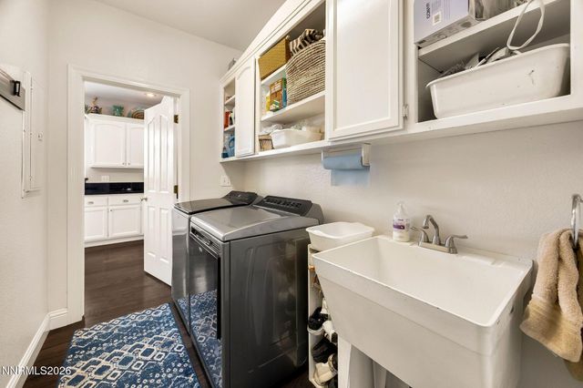 1666 Dogleg Road, Carson City, NV 89701