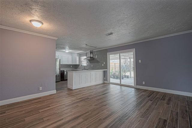 3730 Darlinghurst Drive, Houston, TX 77045