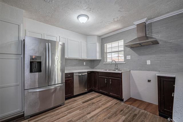 3730 Darlinghurst Drive, Houston, TX 77045