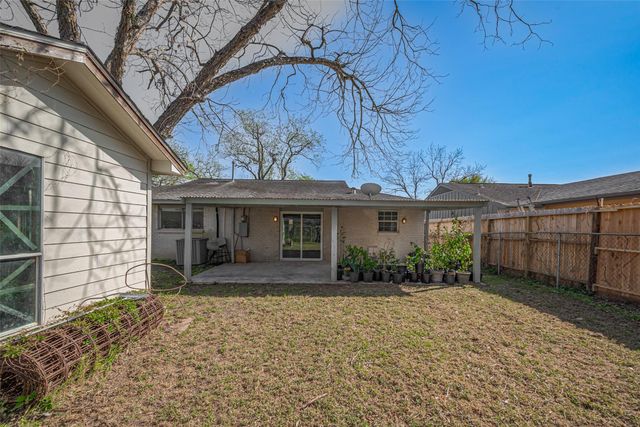 3730 Darlinghurst Drive, Houston, TX 77045