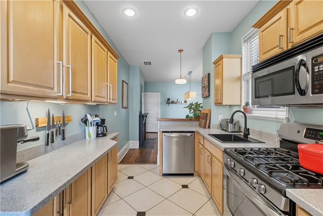 106 E Jefferson St, Central North Side, PA 15212