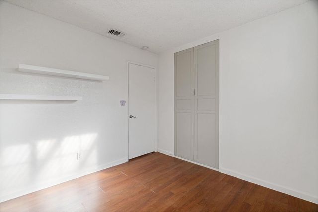 7992 Valley Green Dr, Sacramento, CA 95823