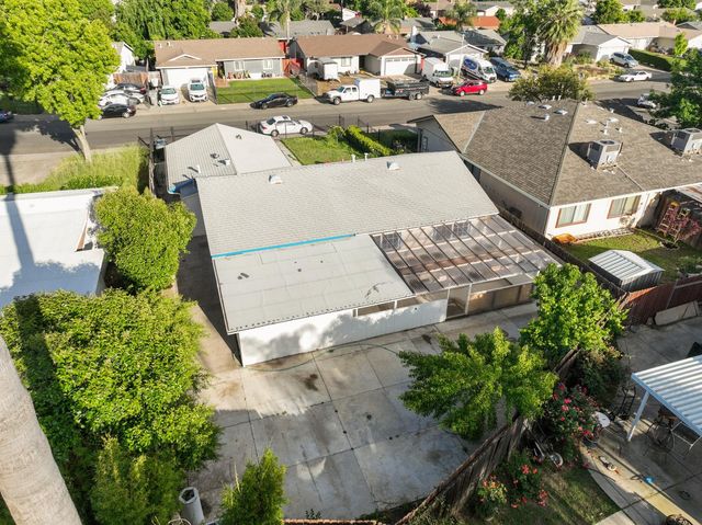 7992 Valley Green Dr, Sacramento, CA 95823
