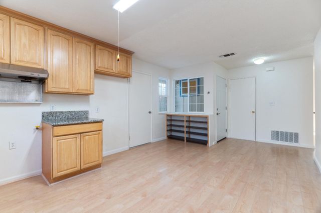 7992 Valley Green Dr, Sacramento, CA 95823