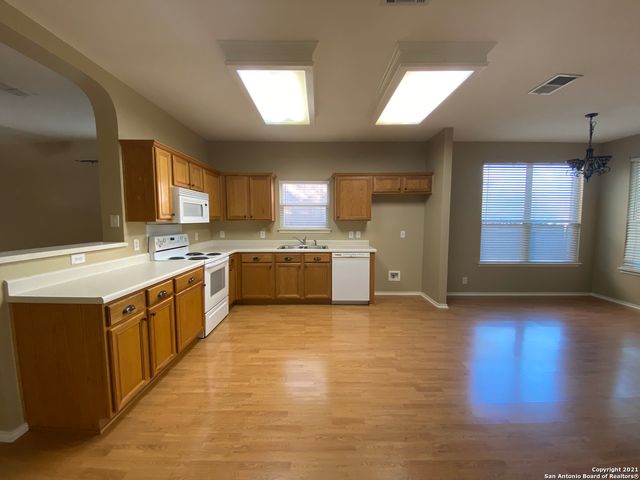 8642 Tioga Pass, Helotes, TX 78023