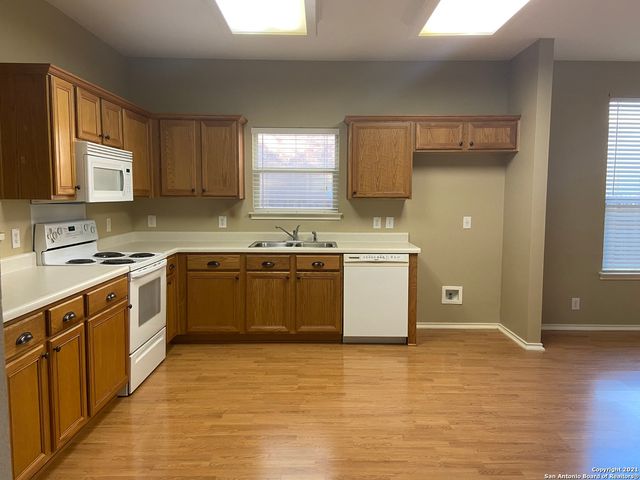 8642 Tioga Pass, Helotes, TX 78023