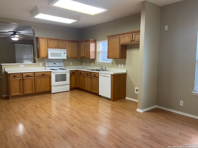 8642 Tioga Pass, Helotes, TX 78023