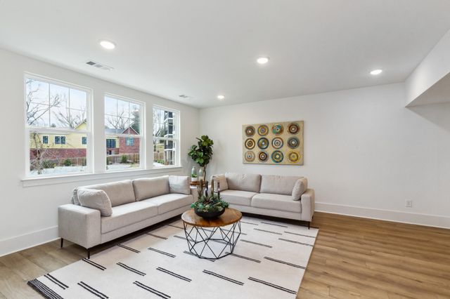 112 Honeywine St, Nashville, TN 37206