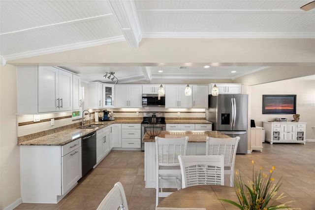2648 46TH STREET S, Gulfport, FL 33711