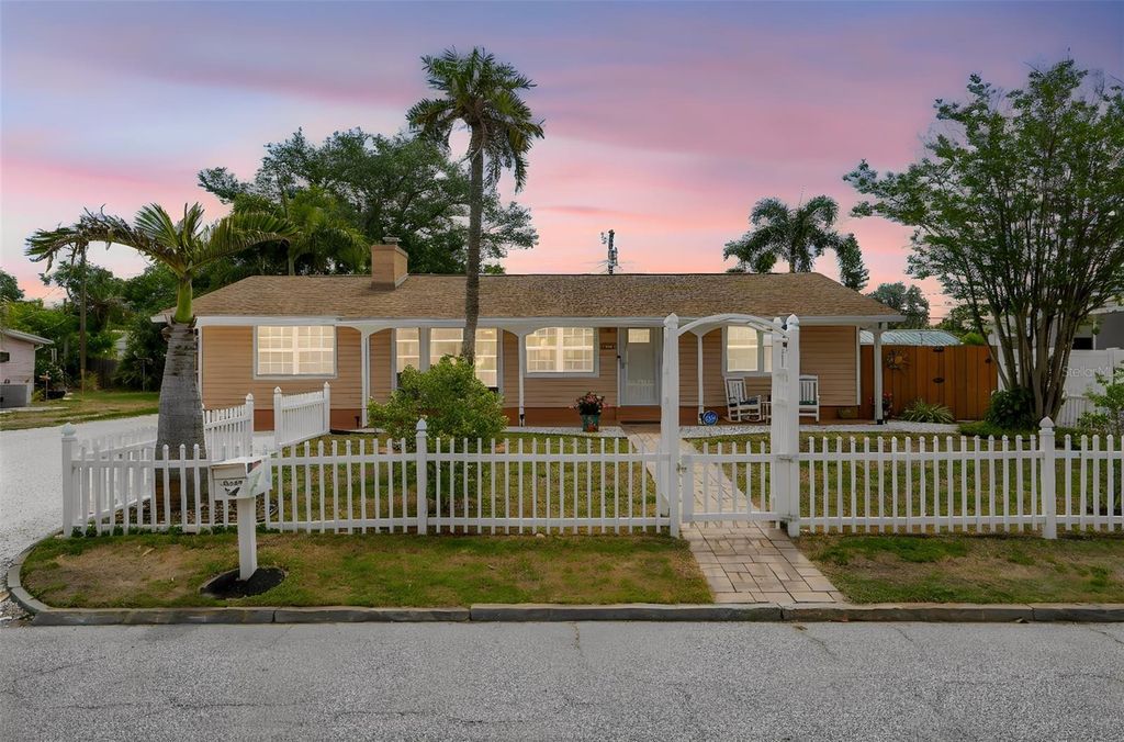2648 46TH STREET S, Gulfport, FL 33711