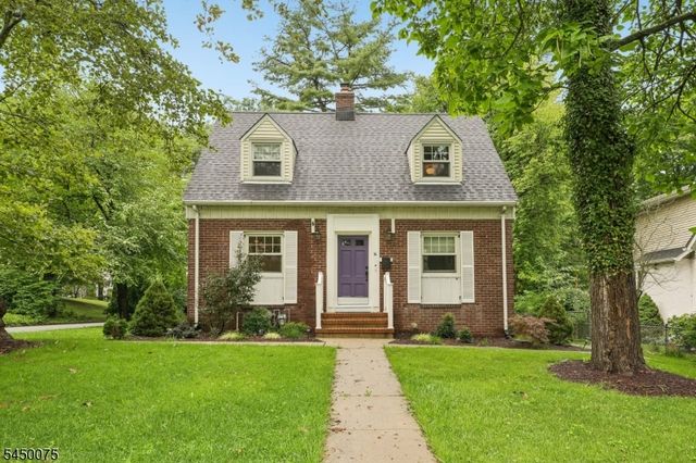 36 Burnet Hill Rd, Livingston Twp., NJ 07039