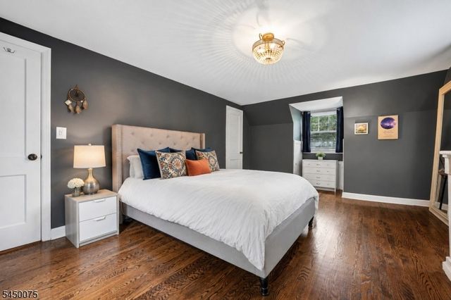 36 Burnet Hill Rd, Livingston Twp., NJ 07039