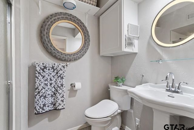 516 Hideaway Lane E, Hideaway, TX 75771