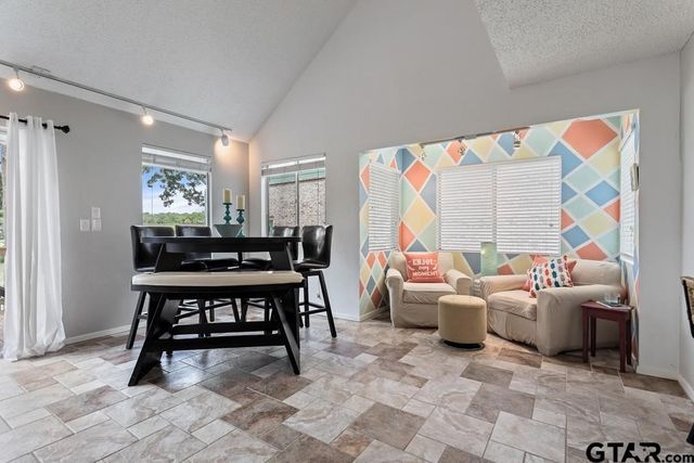 516 Hideaway Lane E, Hideaway, TX 75771