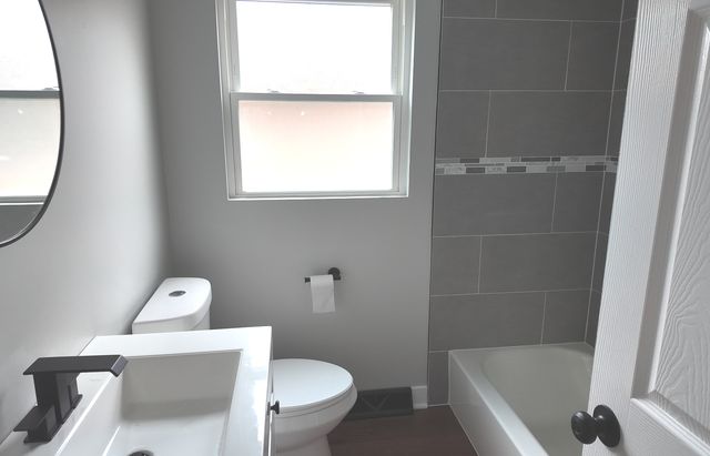 210 Calumet Boulevard, Harvey, IL 60426