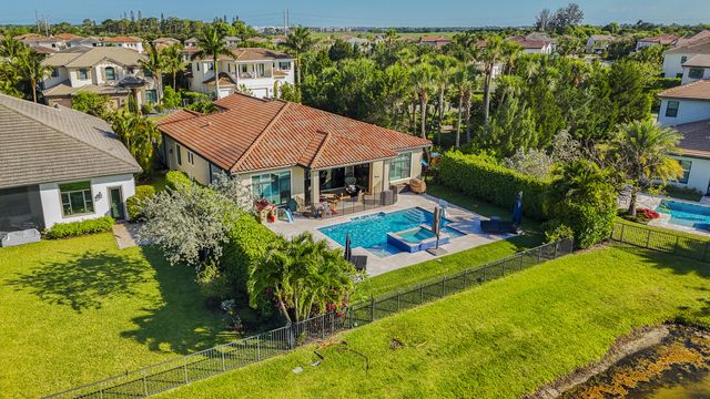 9387 Grand Prix Lane, Boynton Beach, FL 33472