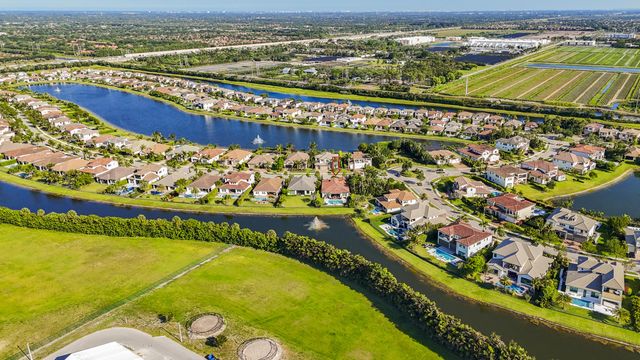 9387 Grand Prix Lane, Boynton Beach, FL 33472