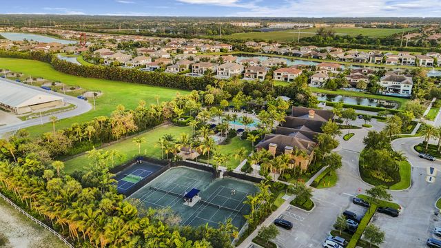 9387 Grand Prix Lane, Boynton Beach, FL 33472