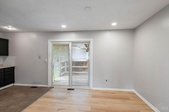 9925 Grasscreek Court, Cincinnati, OH 45231