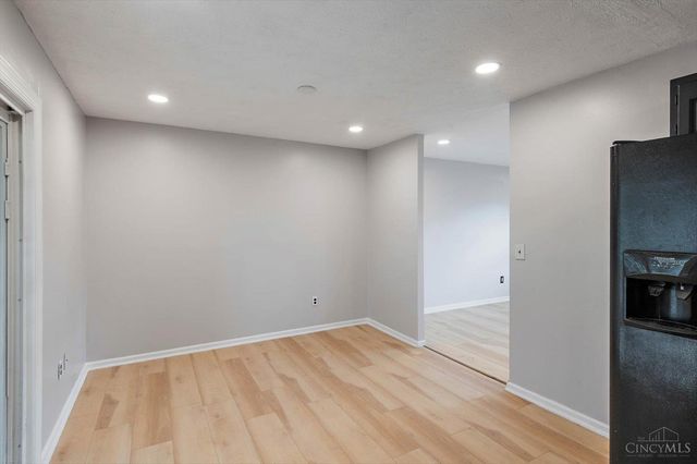 9925 Grasscreek Court, Cincinnati, OH 45231
