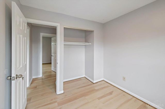 9925 Grasscreek Court, Cincinnati, OH 45231