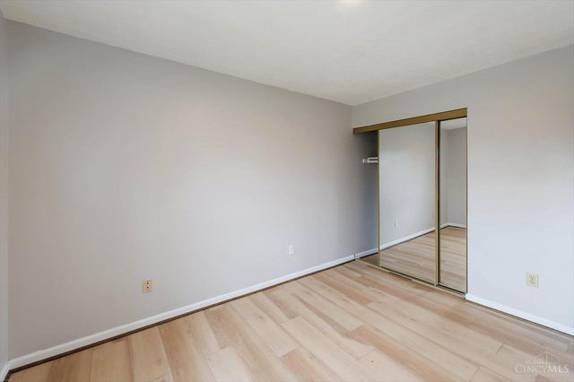9925 Grasscreek Court, Cincinnati, OH 45231
