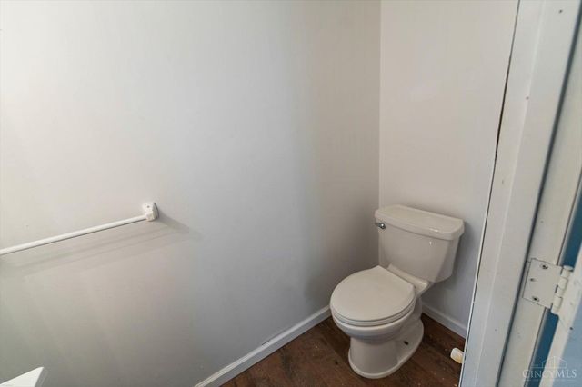 9925 Grasscreek Court, Cincinnati, OH 45231