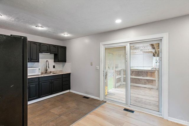 9925 Grasscreek Court, Cincinnati, OH 45231