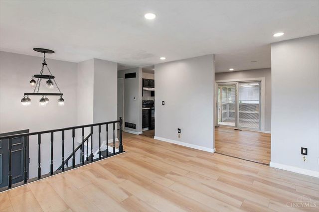 9925 Grasscreek Court, Cincinnati, OH 45231