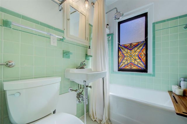 130 4TH AVENUE N 610, St Petersburg, FL 33701