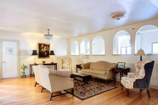 130 4TH AVENUE N 610, St Petersburg, FL 33701