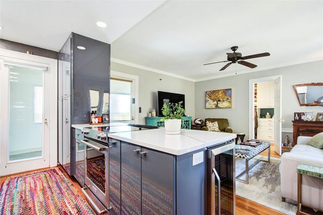 130 4TH AVENUE N 610, St Petersburg, FL 33701