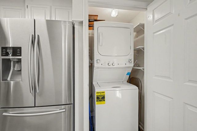 100 Ye Olde Kings Hwy Apt F, North Myrtle Beach, SC 29582