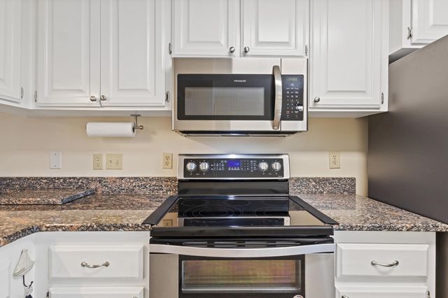 100 Ye Olde Kings Hwy Apt F, North Myrtle Beach, SC 29582
