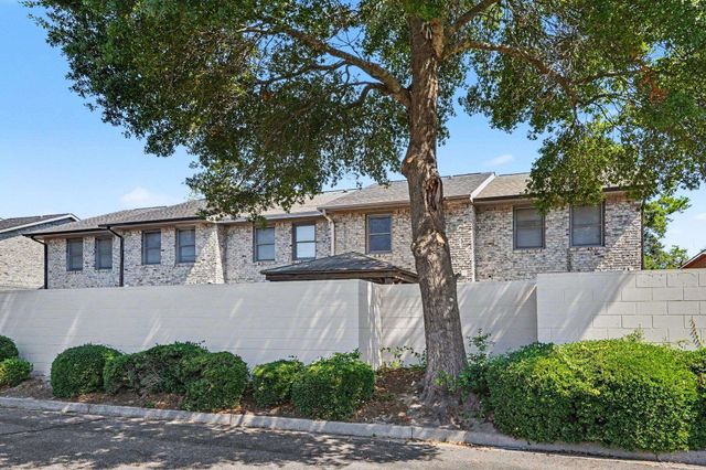 100 Ye Olde Kings Hwy Apt F, North Myrtle Beach, SC 29582