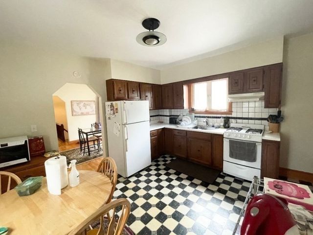49 Springfield St. 2, Somerville, MA 02143