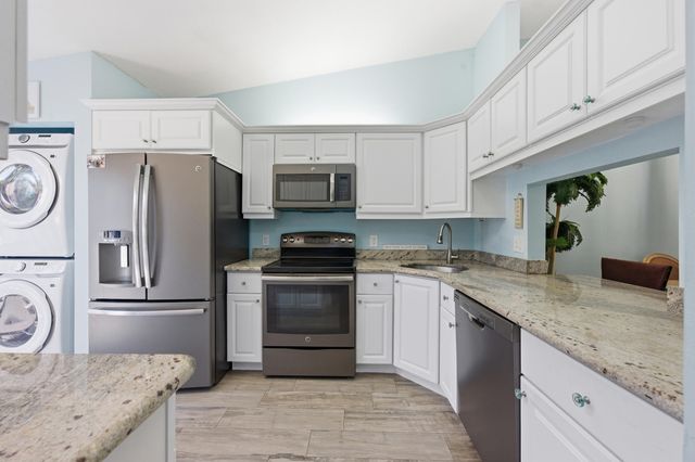 705 Sunny Pine Way H, Greenacres, FL 33415