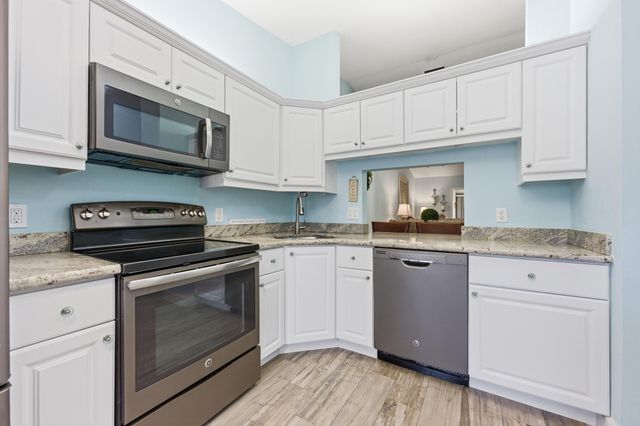 705 Sunny Pine Way H, Greenacres, FL 33415