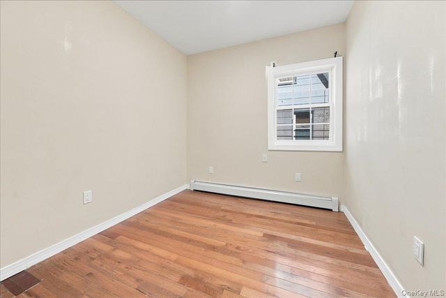 18922 117th Road, Saint Albans, NY 11412