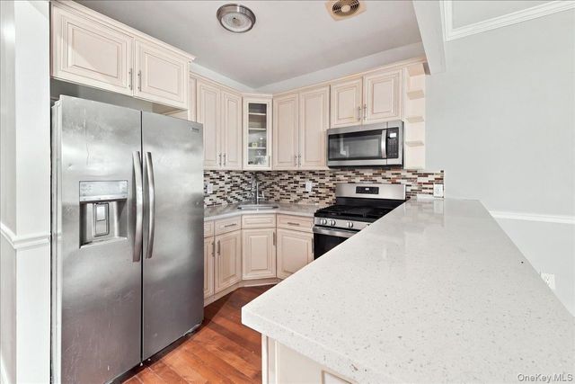 18922 117th Road, Saint Albans, NY 11412