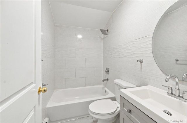 18922 117th Road, Saint Albans, NY 11412