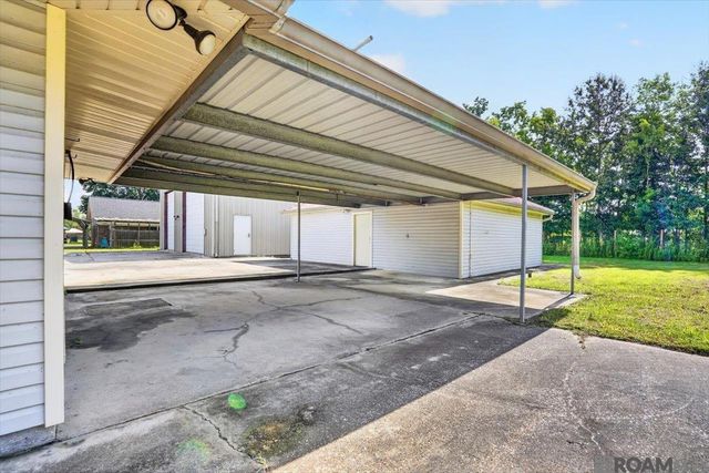 12140 Oakline Acres, St Amant, LA 70774