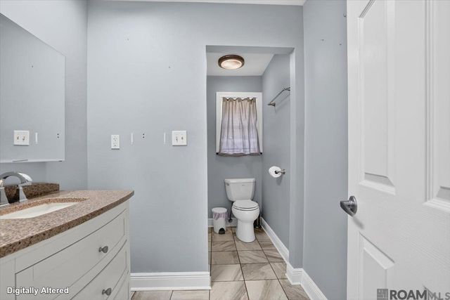 12140 Oakline Acres, St Amant, LA 70774