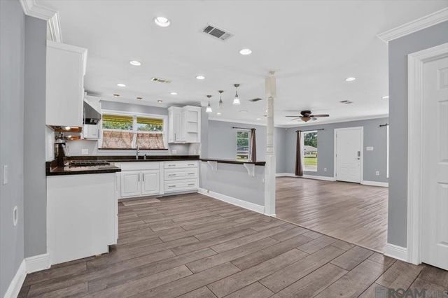 12140 Oakline Acres, St Amant, LA 70774