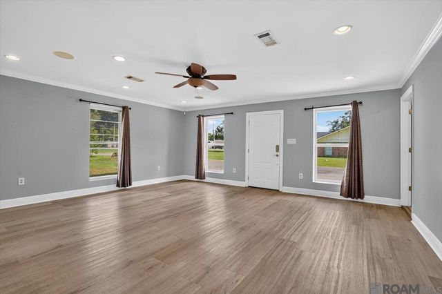 12140 Oakline Acres, St Amant, LA 70774