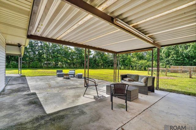 12140 Oakline Acres, St Amant, LA 70774