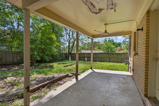 5825 Fairfield Avenue, Shreveport, LA 71106
