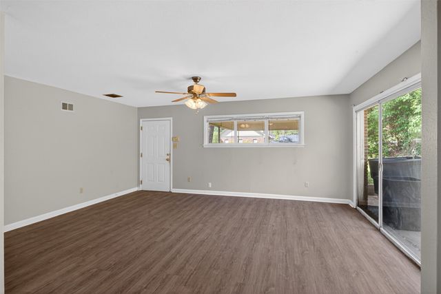 5825 Fairfield Avenue, Shreveport, LA 71106
