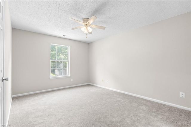 712 Sail Fish QUAY, Chesapeake, VA 23322