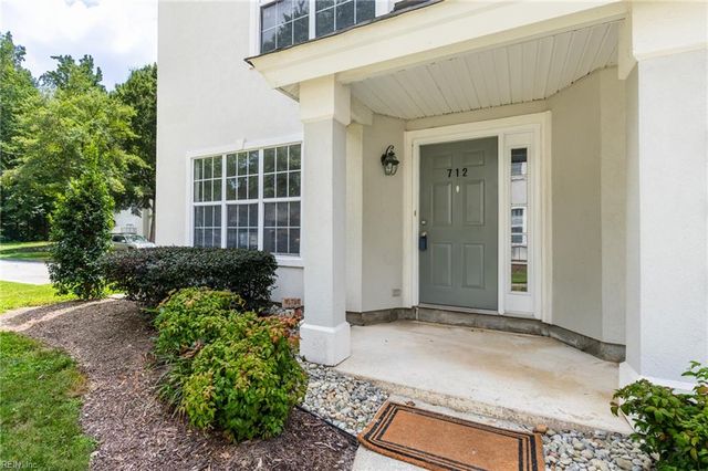 712 Sail Fish QUAY, Chesapeake, VA 23322